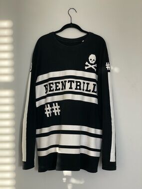 Black & White Graphic Crewneck Sweater